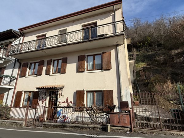 casa indipendente in vendita a Badia Calavena