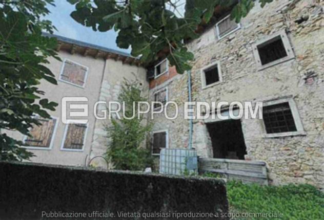 locale commerciale in vendita a Badia Calavena