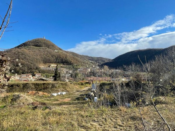 terreno edificabile in vendita a Badia Calavena
