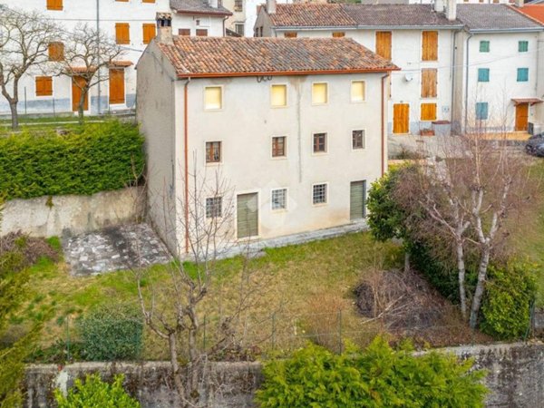 casa indipendente in vendita a Badia Calavena