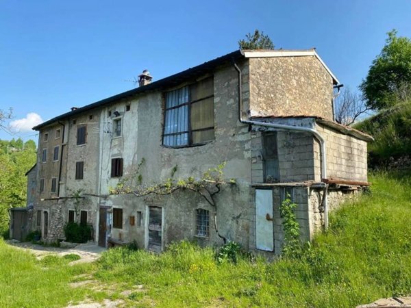 appartamento in vendita a Badia Calavena in zona Sprea