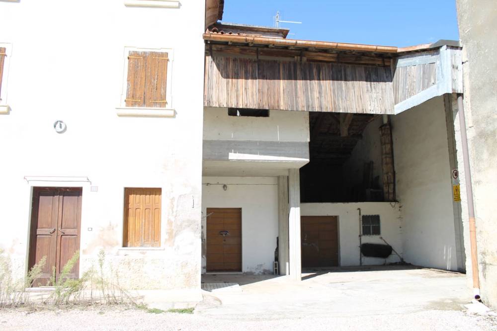 casa indipendente in vendita a Badia Calavena