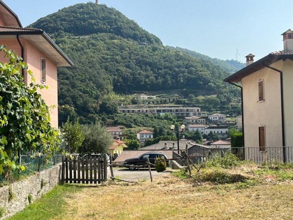 casa indipendente in vendita a Badia Calavena