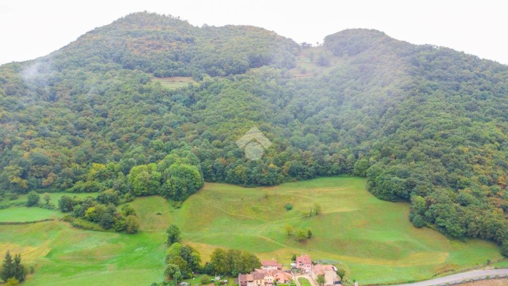 terreno agricolo in vendita a Badia Calavena in zona Sprea