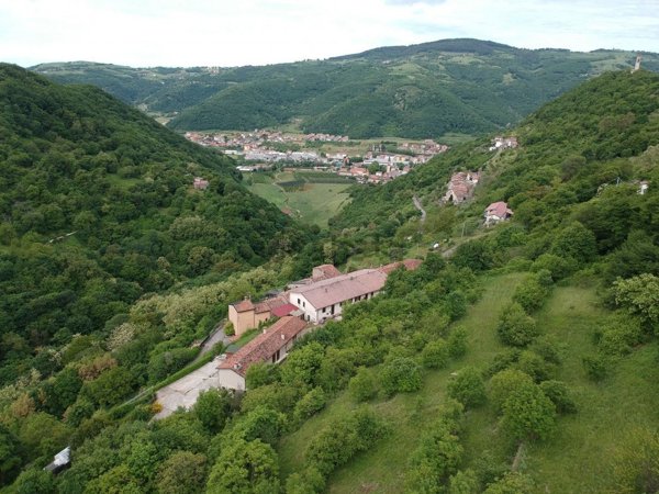 casa indipendente in vendita a Badia Calavena in zona Sprea