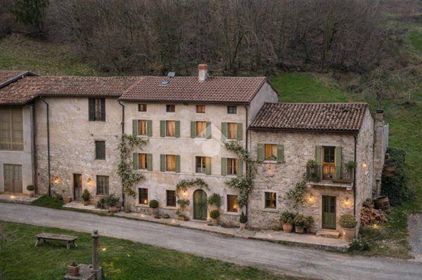 casa indipendente in vendita a Badia Calavena in zona Sant'Andrea