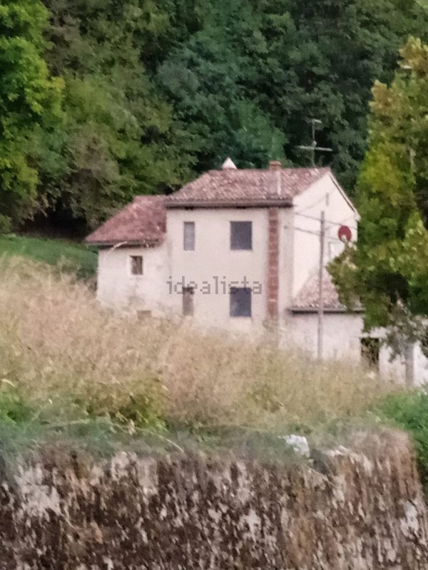 casa indipendente in vendita a Badia Calavena in zona Sant'Andrea