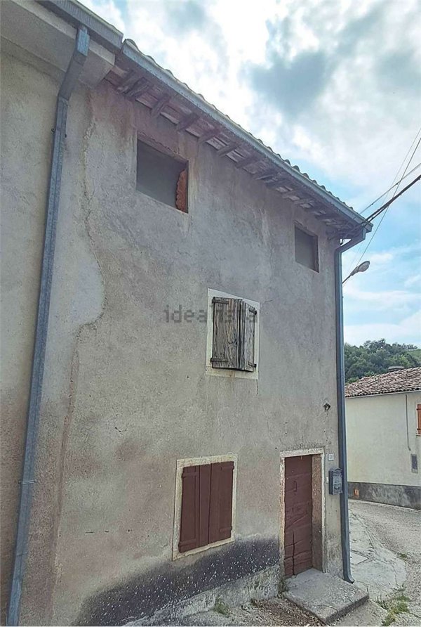 casale in vendita a Badia Calavena in zona Sant'Andrea