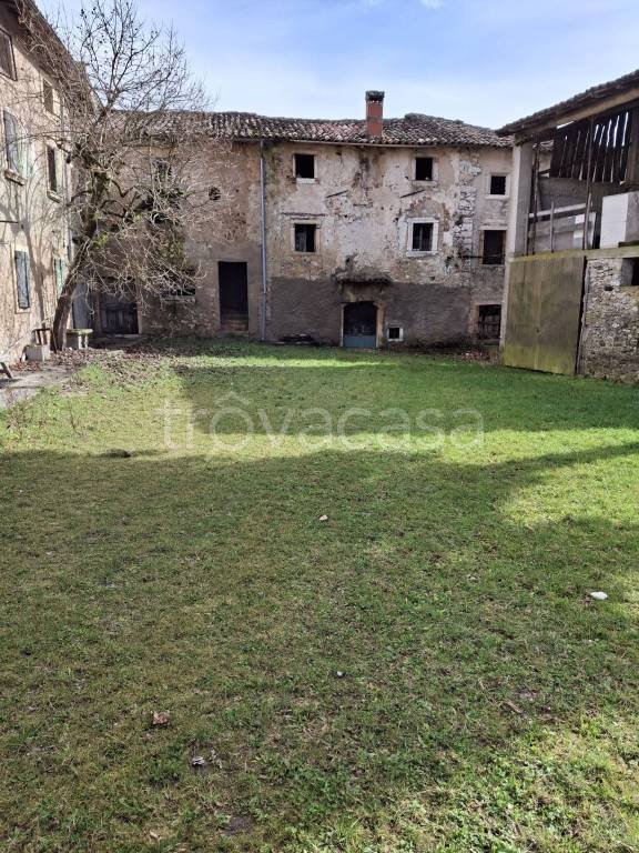 casa indipendente in vendita a Badia Calavena in zona Sprea
