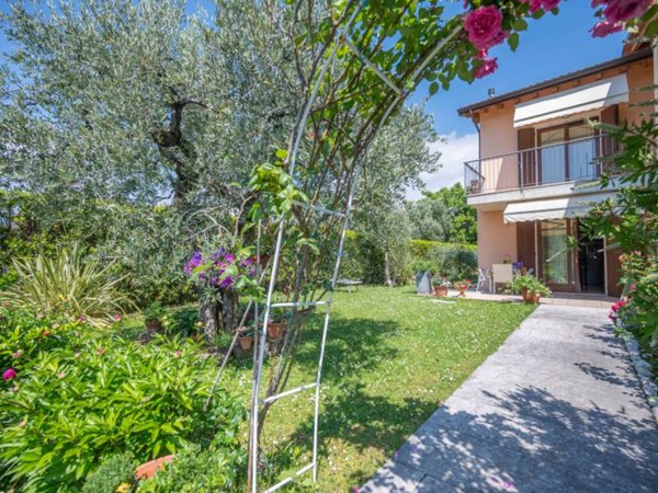 casa indipendente in vendita a Bardolino