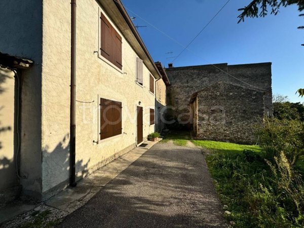 casa indipendente in vendita a Bardolino