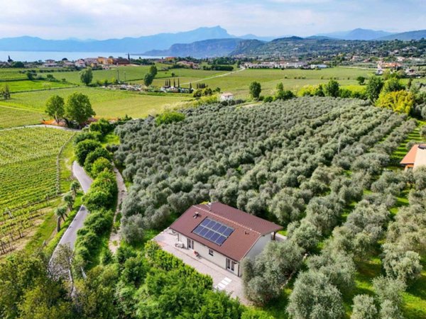 villa in vendita a Bardolino
