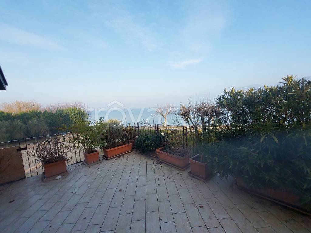 appartamento in vendita a Bardolino