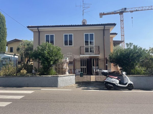 casa indipendente in vendita a Bardolino