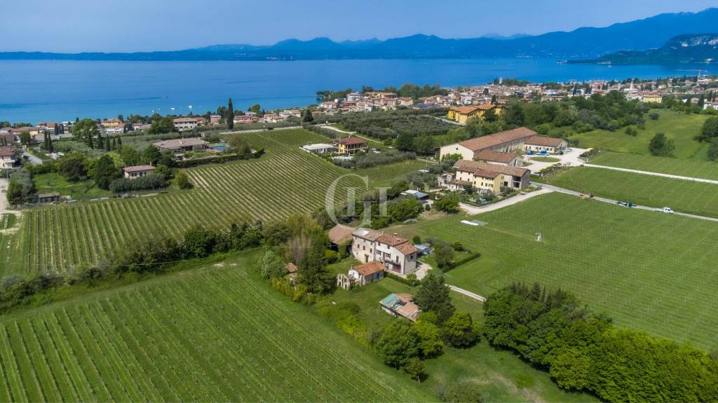 casa indipendente in vendita a Bardolino