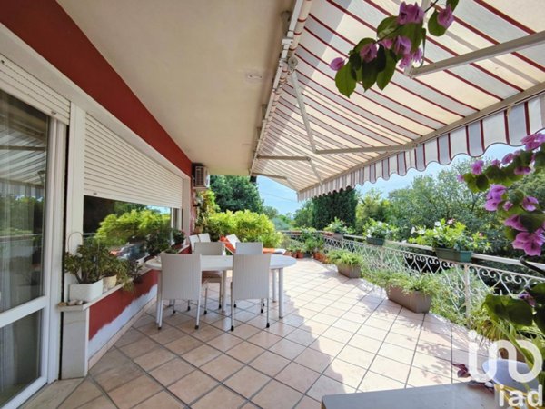casa indipendente in vendita a Bardolino
