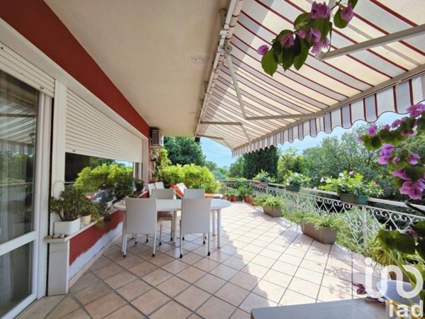 casa indipendente in vendita a Bardolino