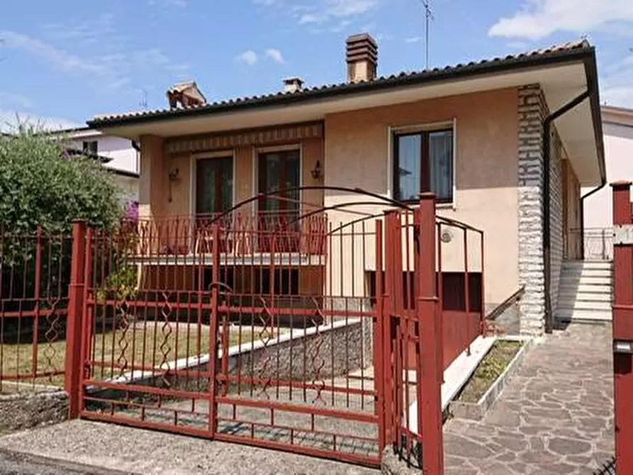 casa indipendente in vendita a Bardolino