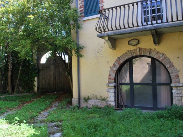 casa indipendente in vendita a Bardolino