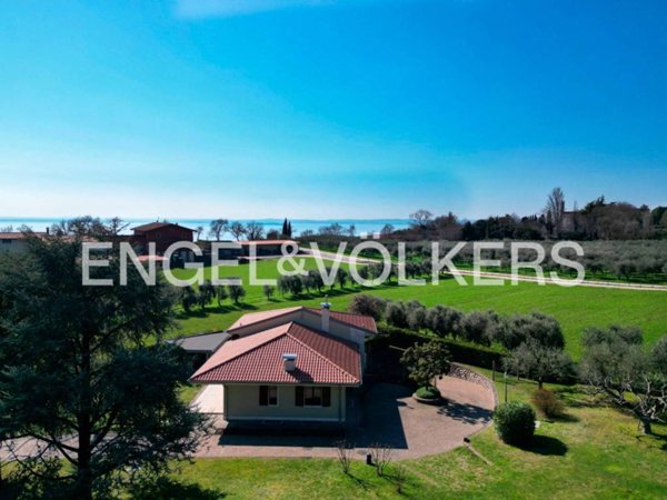 casa indipendente in vendita a Bardolino