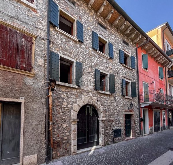 casa semindipendente in vendita a Bardolino