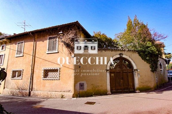 casa indipendente in vendita a Bardolino