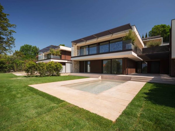 casa indipendente in vendita a Bardolino