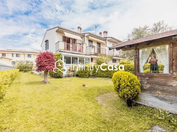 casa indipendente in vendita a Bardolino