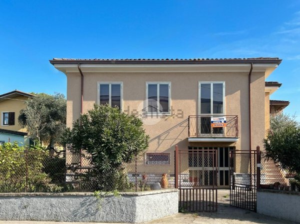 casa indipendente in vendita a Bardolino