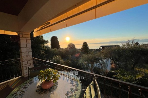casa indipendente in vendita a Bardolino