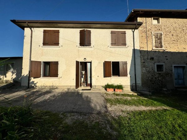 casa indipendente in vendita a Bardolino