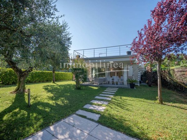 casa indipendente in vendita a Bardolino