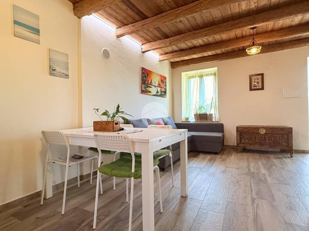 casa indipendente in vendita a Bardolino