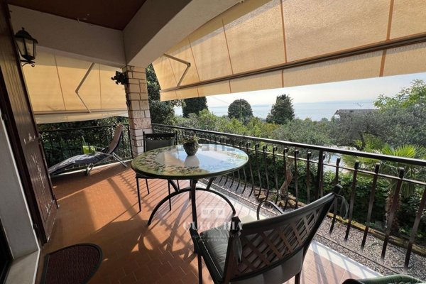 casa indipendente in vendita a Bardolino