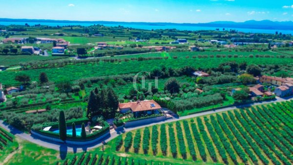 casa indipendente in vendita a Bardolino