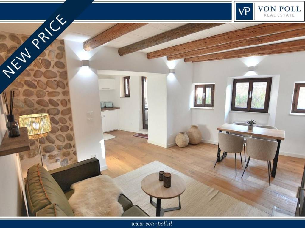 casa indipendente in vendita a Bardolino in zona Calmasino