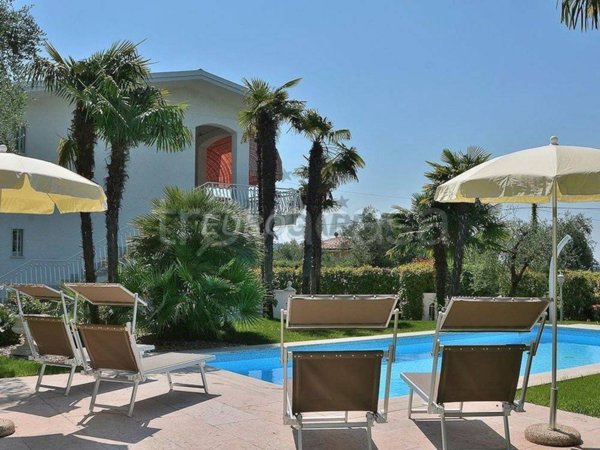 casa indipendente in vendita a Bardolino