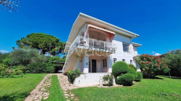 casa indipendente in vendita a Bardolino