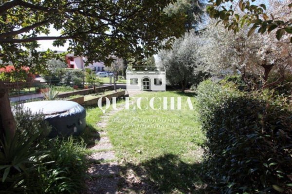 casa indipendente in vendita a Bardolino
