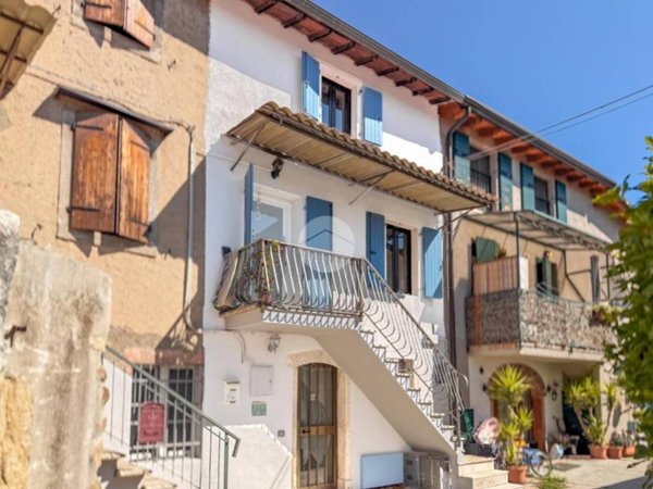 casa indipendente in vendita a Bardolino