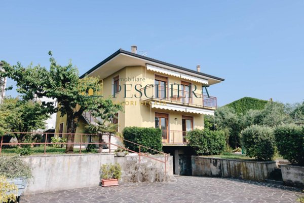 casa indipendente in vendita a Bardolino