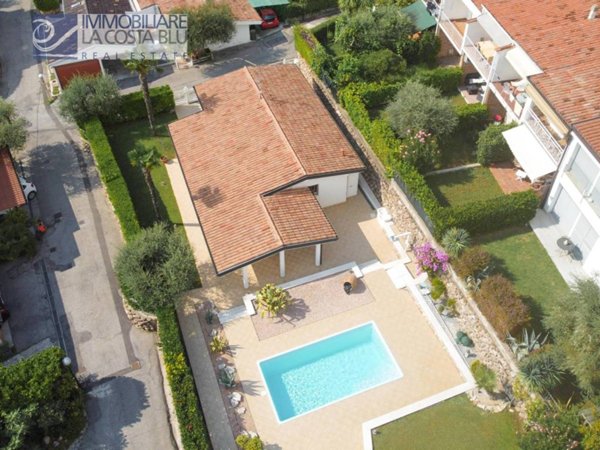 casa indipendente in vendita a Bardolino