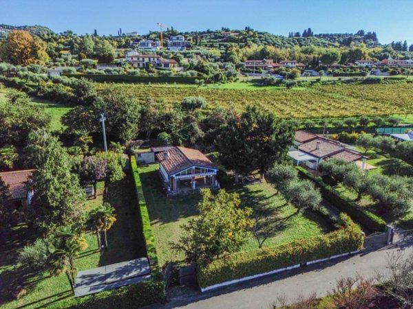 casa indipendente in vendita a Bardolino