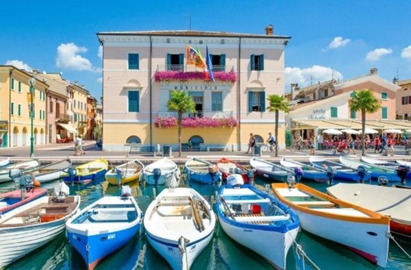 casa indipendente in vendita a Bardolino