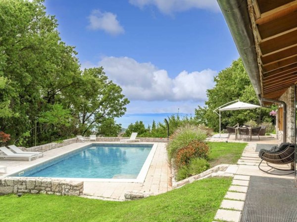 casa indipendente in vendita a Bardolino