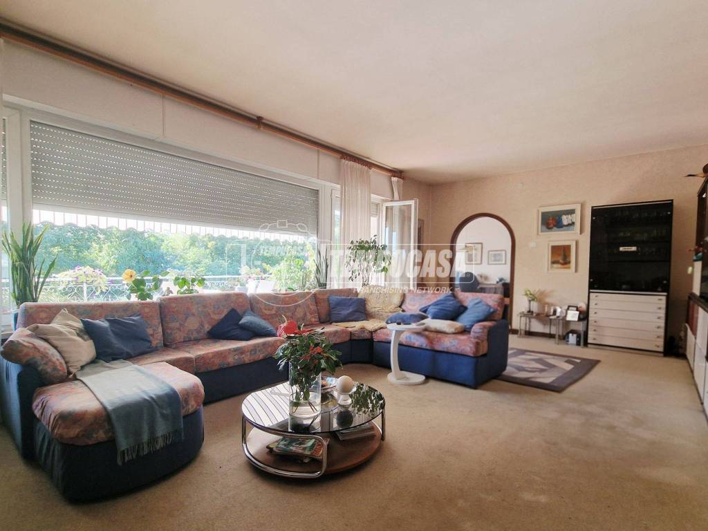 casa indipendente in vendita a Bardolino