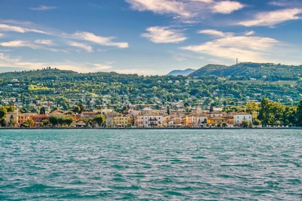 casa indipendente in vendita a Bardolino