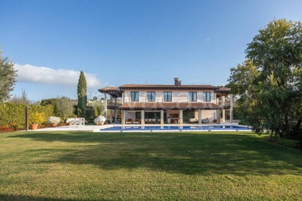 casa indipendente in vendita a Bardolino