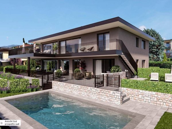 casa indipendente in vendita a Bardolino