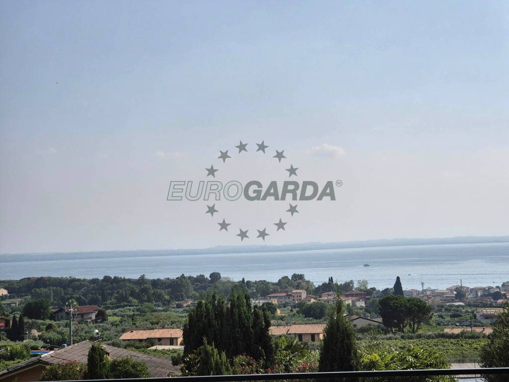 casa indipendente in vendita a Bardolino